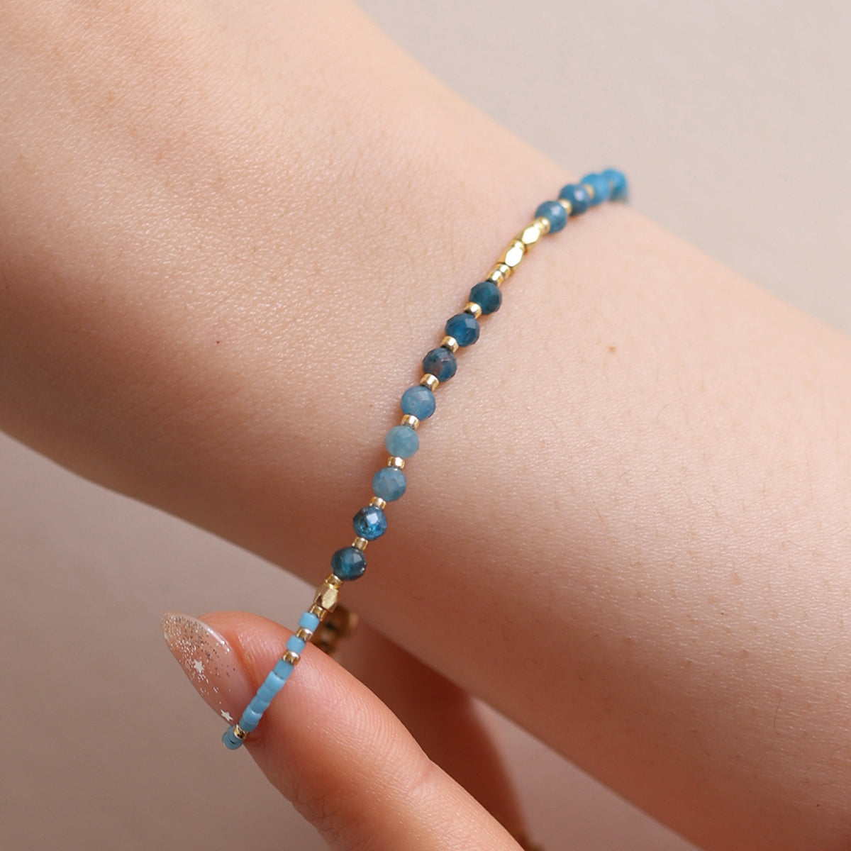 Aquamarine beaded bracelet