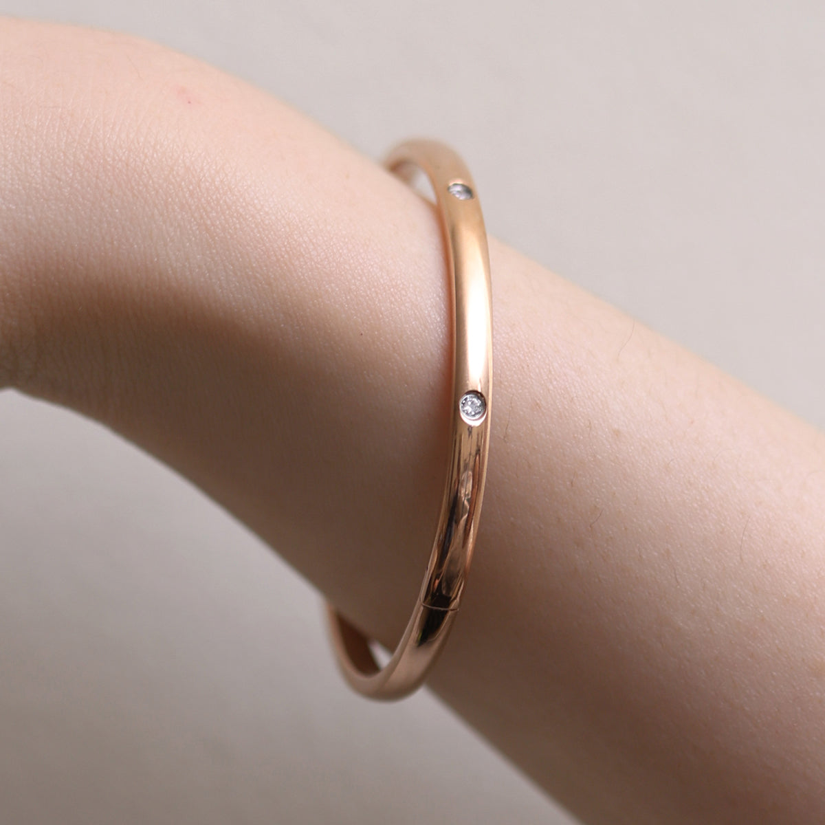 simple cubic thin bangle